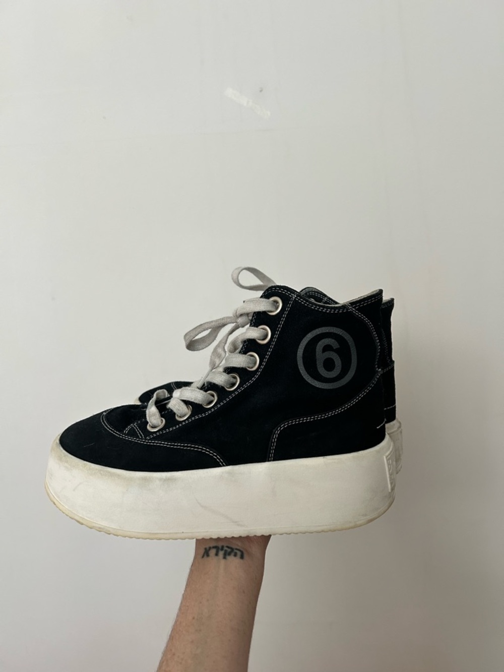 Maison Margiela Black Suede Platform - Picture 4 of 6
